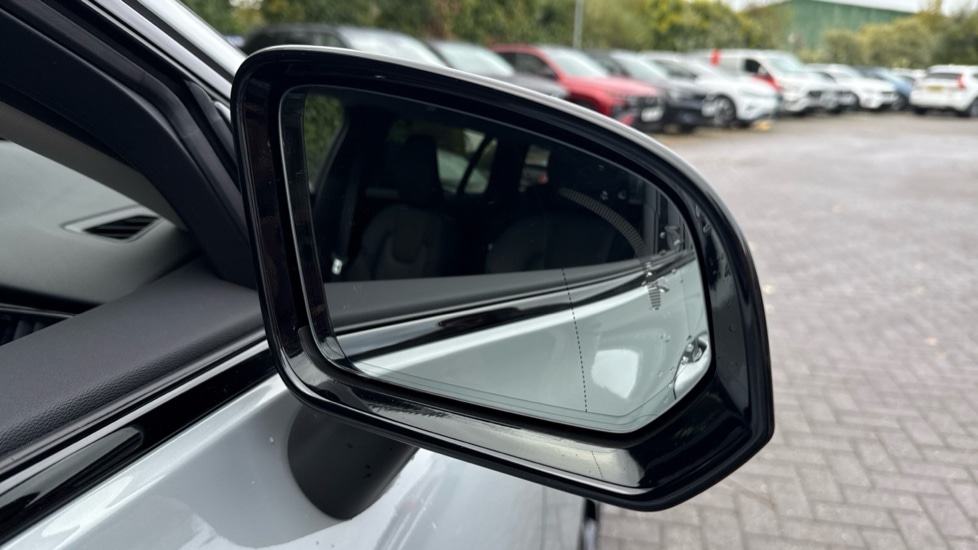 Used Volvo V60 2025 for sale - 76773290: Photo 32