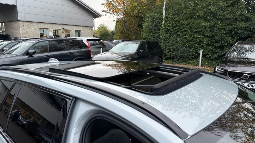 Used Volvo V60 2025 for sale - 76773290: Photo 33