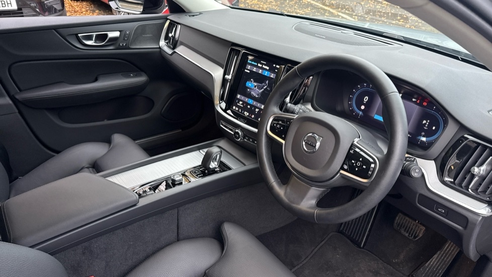 Used Volvo V60 2025 for sale - 76773290: Photo 4