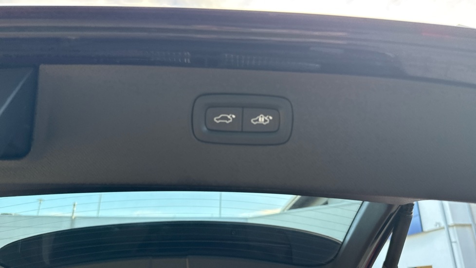 Used Volvo XC90 2022 for sale - 76652393: Photo 50