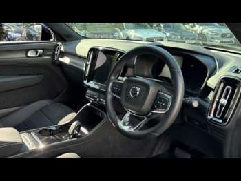 Used Volvo XC40 2023 for sale - 75057445: Photo