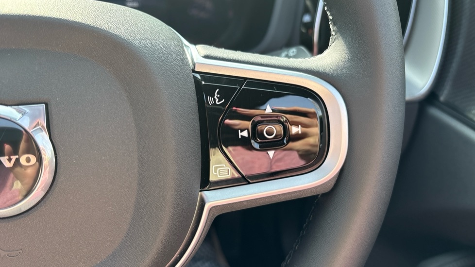 Used Volvo XC60 2025 for sale - 77979026: Photo 36