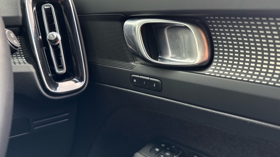 Used Volvo XC40 2024 for sale - 76826641: Photo 20