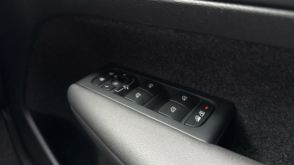 Used Volvo XC40 2024 for sale - 76826641: Photo 21