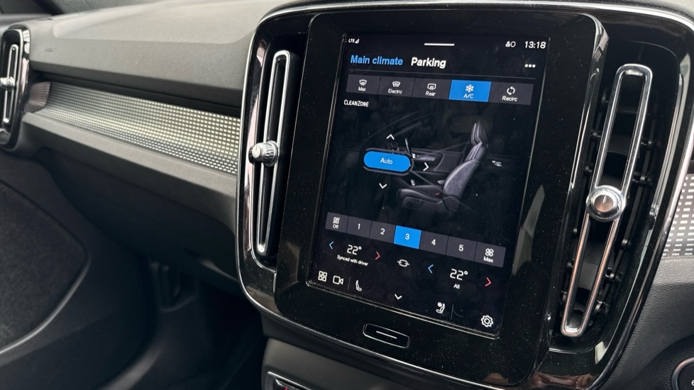 Used Volvo XC40 2024 for sale - 76826641: Photo 27