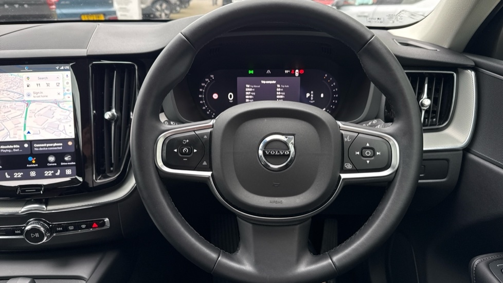 Used Volvo XC60 2023 for sale - 77890048: Photo 10