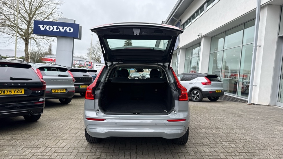 Used Volvo XC60 2023 for sale - 77890048: Photo 13