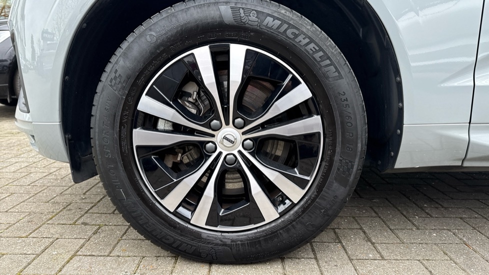 Used Volvo XC60 2023 for sale - 77890048: Photo 15