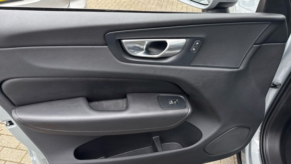 Used Volvo XC60 2023 for sale - 77890048: Photo 19