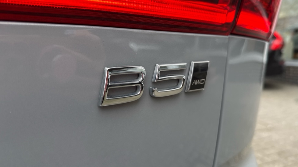 Used Volvo XC60 2023 for sale - 77890048: Photo 25