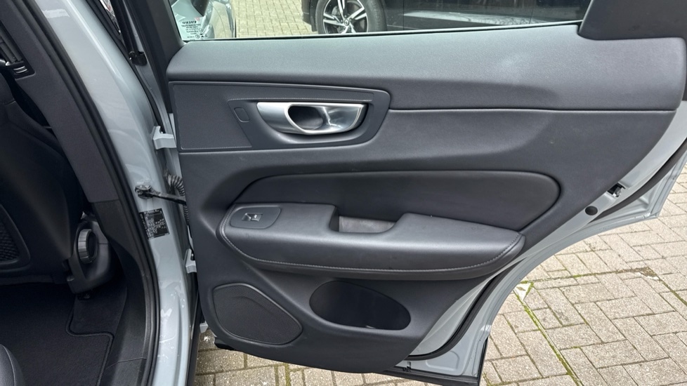 Used Volvo XC60 2023 for sale - 77890048: Photo 29