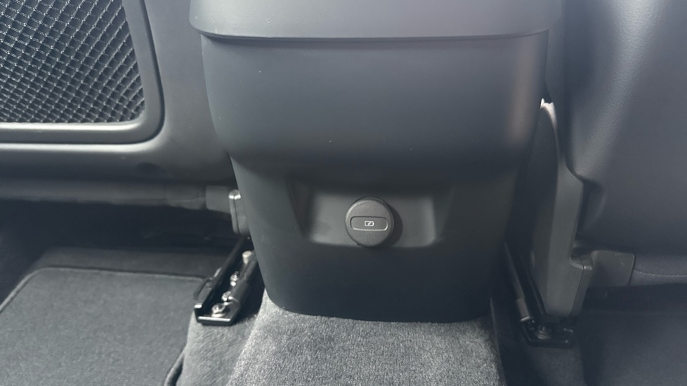 Used Volvo XC60 2023 for sale - 77890048: Photo 30