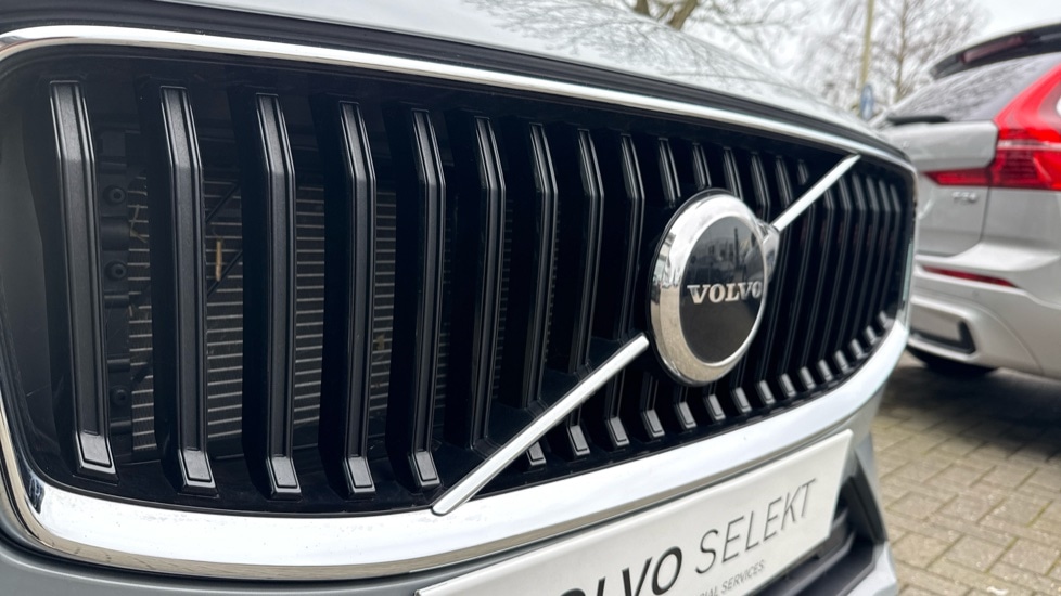 Used Volvo XC60 2023 for sale - 77890048: Photo 32