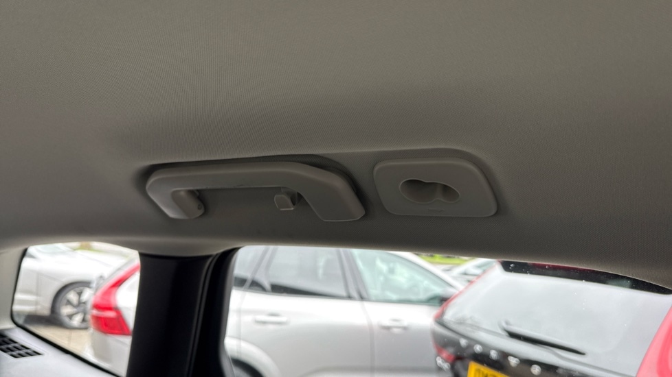 Used Volvo XC60 2023 for sale - 77890048: Photo 46