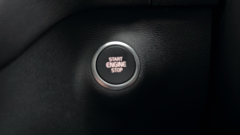 Used Volvo XC40 2023 for sale - 78061500: Photo 22