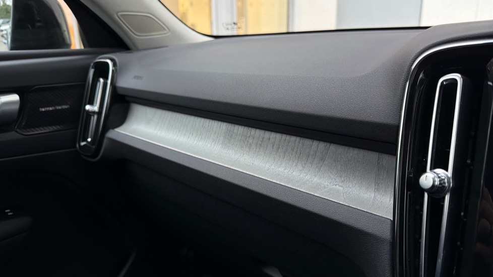 Used Volvo XC40 2023 for sale - 78061500: Photo 23