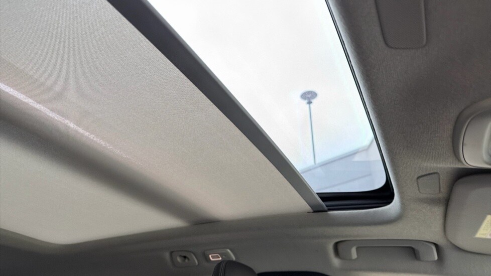 Used Volvo XC40 2023 for sale - 78061500: Photo 31