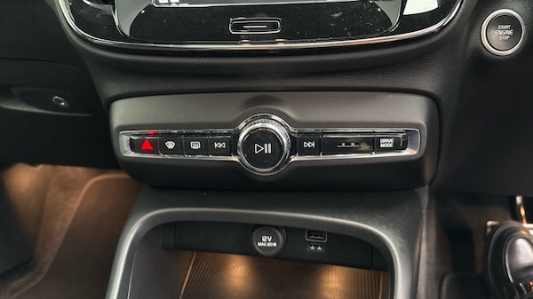 Used Volvo XC40 2020 for sale - 76261680: Photo 17