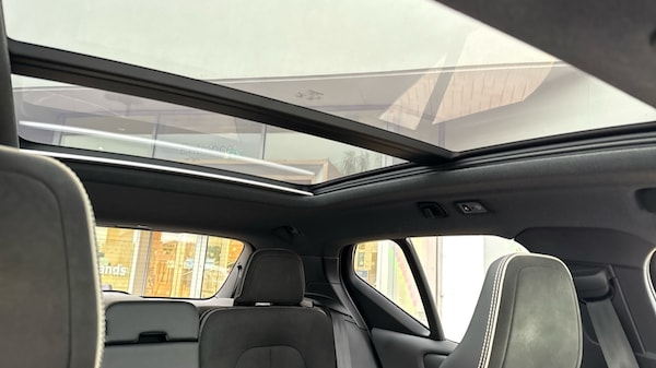 Used Volvo XC40 2020 for sale - 76261680: Photo 28