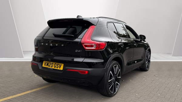 Used Volvo XC40 2020 for sale - 76261680: Photo 2