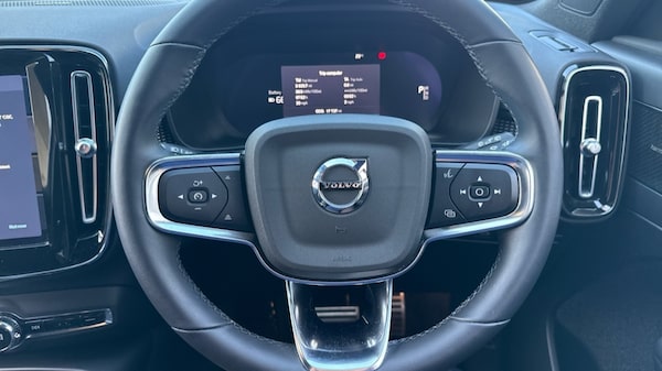 Used Volvo XC40 2021 for sale - 76229476: Photo 10