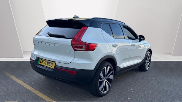 Used Volvo XC40 2021 for sale - 76229476: Photo 2