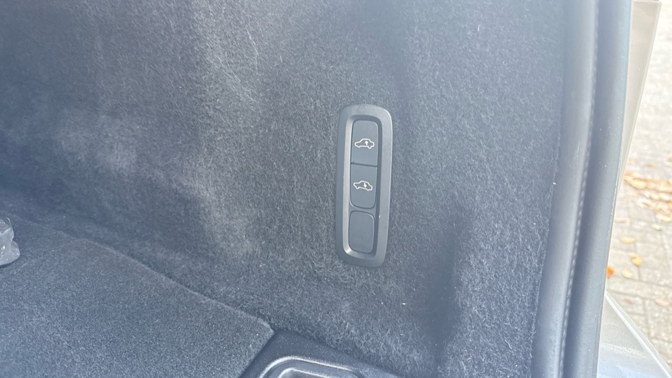 Used Volvo XC60 2022 for sale - 76927742: Photo 15