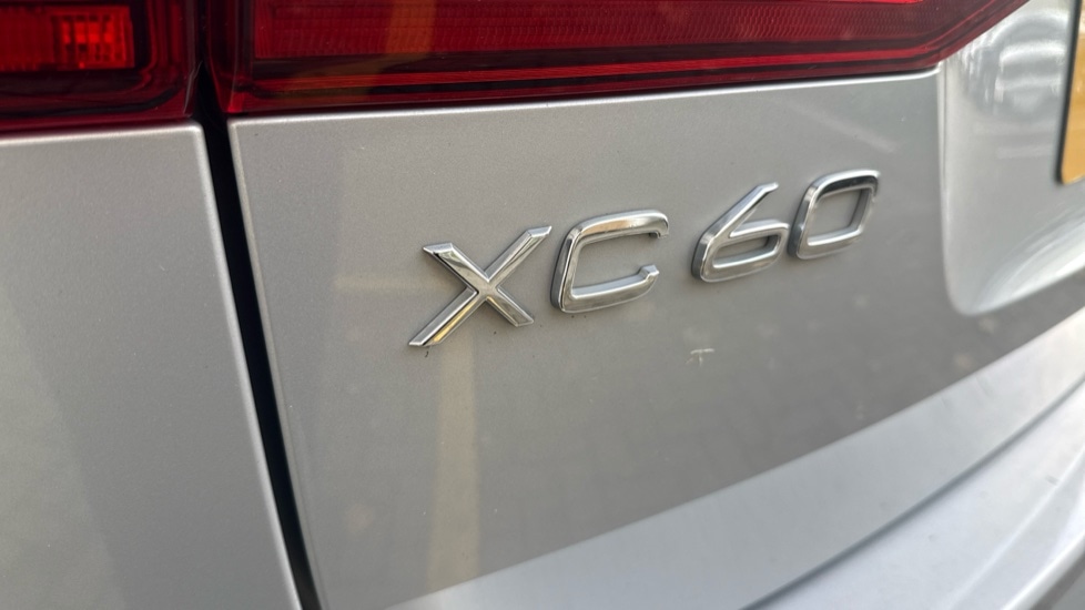 Used Volvo XC60 2022 for sale - 76927742: Photo 19