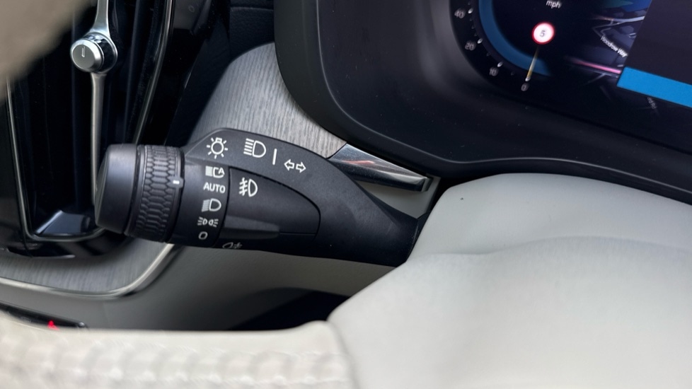 Used Volvo XC60 2022 for sale - 76927742: Photo 51