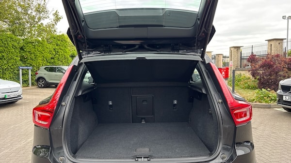 Used Volvo XC40 2023 for sale - 75751072: Photo 13