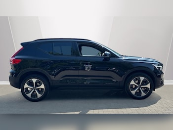 Used Volvo XC40 2024 for sale - 75472520: Photo