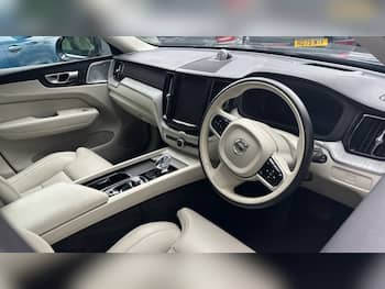 Used Volvo XC60 2025 for sale - 79751618: Photo