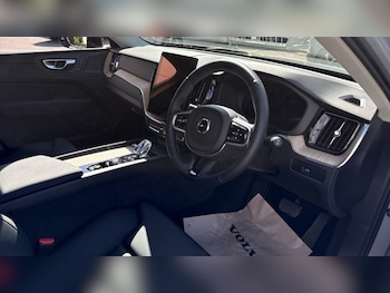 Used Volvo XC60 2025 for sale - 78834605: Photo