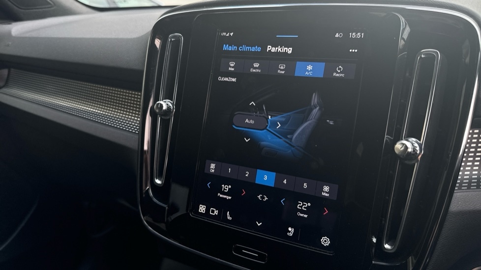 Used Volvo XC40 2025 for sale - 77004915: Photo 16