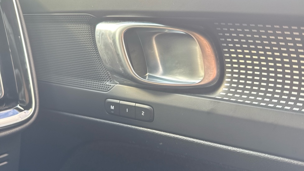 Used Volvo XC40 2025 for sale - 77004915: Photo 32