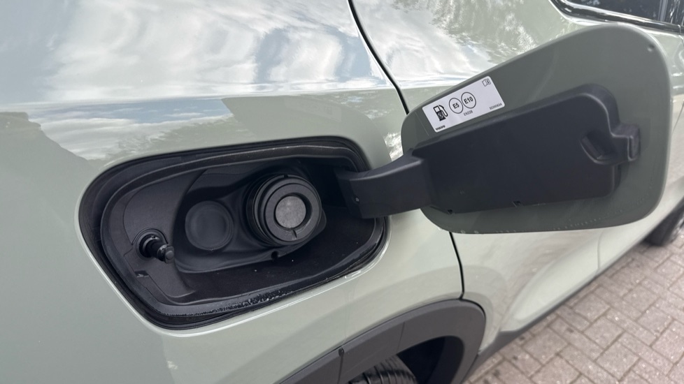 Used Volvo XC40 2025 for sale - 77004915: Photo 41