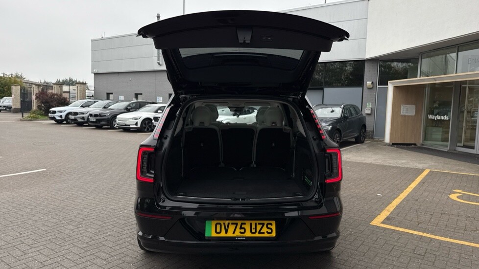 Used Volvo EX90 2025 for sale - 76375471: Photo 13