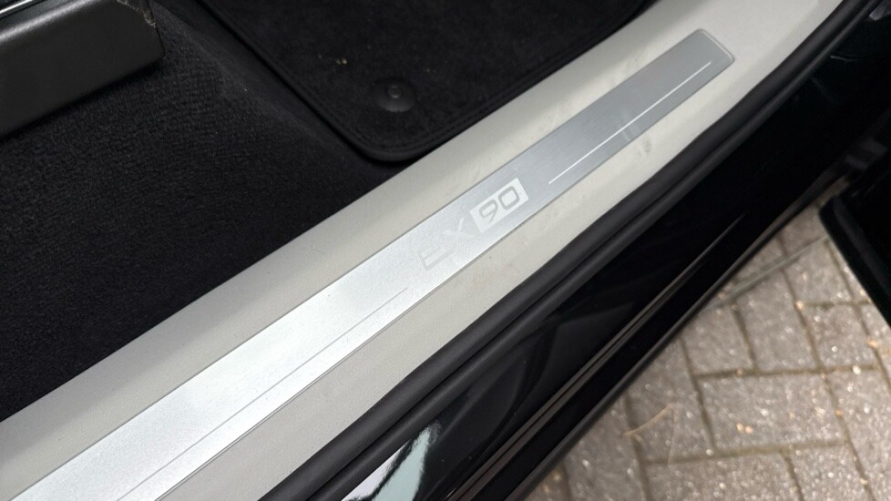 Used Volvo EX90 2025 for sale - 76375471: Photo 41