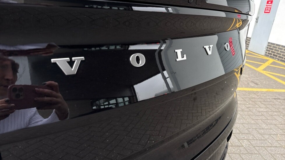 Used Volvo EX90 2025 for sale - 76375471: Photo 48