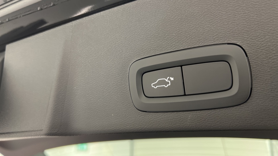 Used Volvo XC40 2020 for sale - 76438125: Photo 35