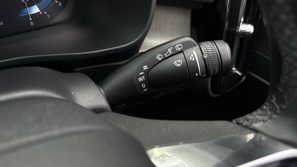 Used Volvo XC40 2025 for sale - 76914918: Photo 24