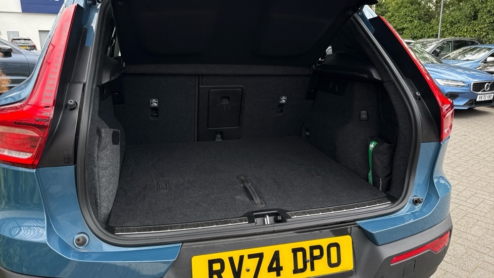 Used Volvo XC40 2025 for sale - 76914918: Photo 44