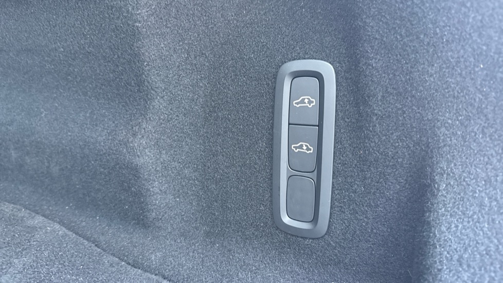 Used Volvo XC60 2025 for sale - 77397366: Photo 16