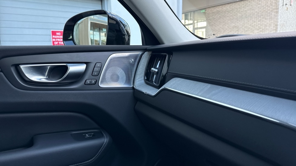 Used Volvo XC60 2025 for sale - 77397366: Photo 44