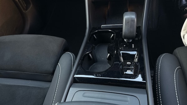 Used Volvo XC40 2023 for sale - 76249904: Photo 39