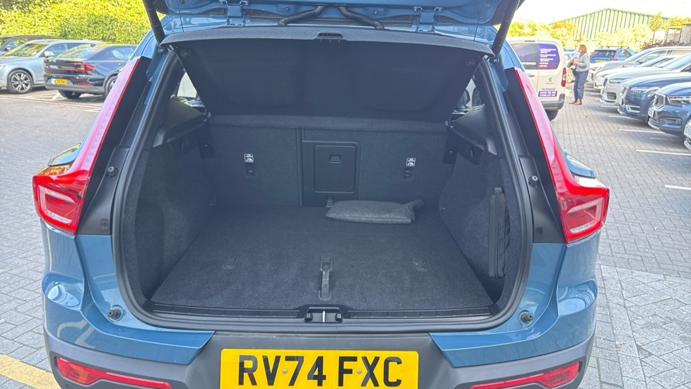 Used Volvo XC40 2025 for sale - 75921918: Photo 14