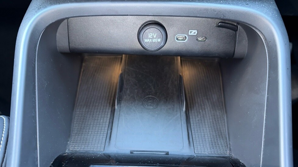 Used Volvo XC40 2025 for sale - 75921918: Photo 18