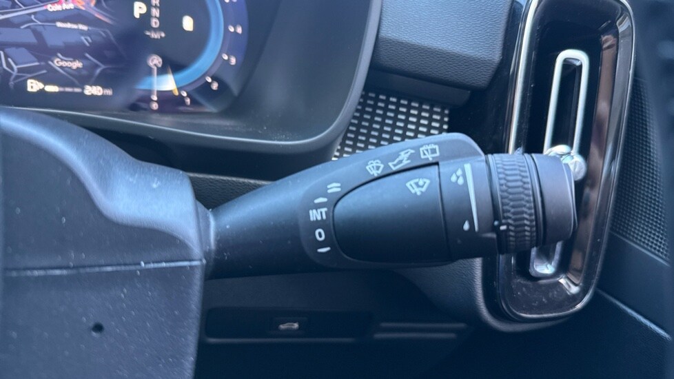 Used Volvo XC40 2025 for sale - 75921918: Photo 22