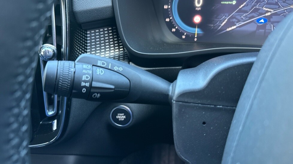 Used Volvo XC40 2025 for sale - 75921918: Photo 23