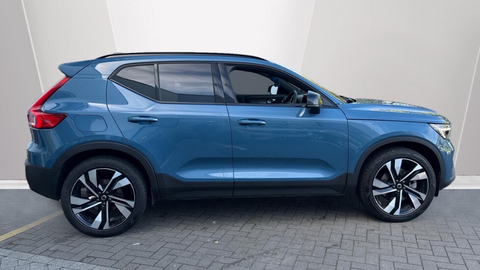 Used Volvo XC40 2025 for sale - 75921918: Photo 3